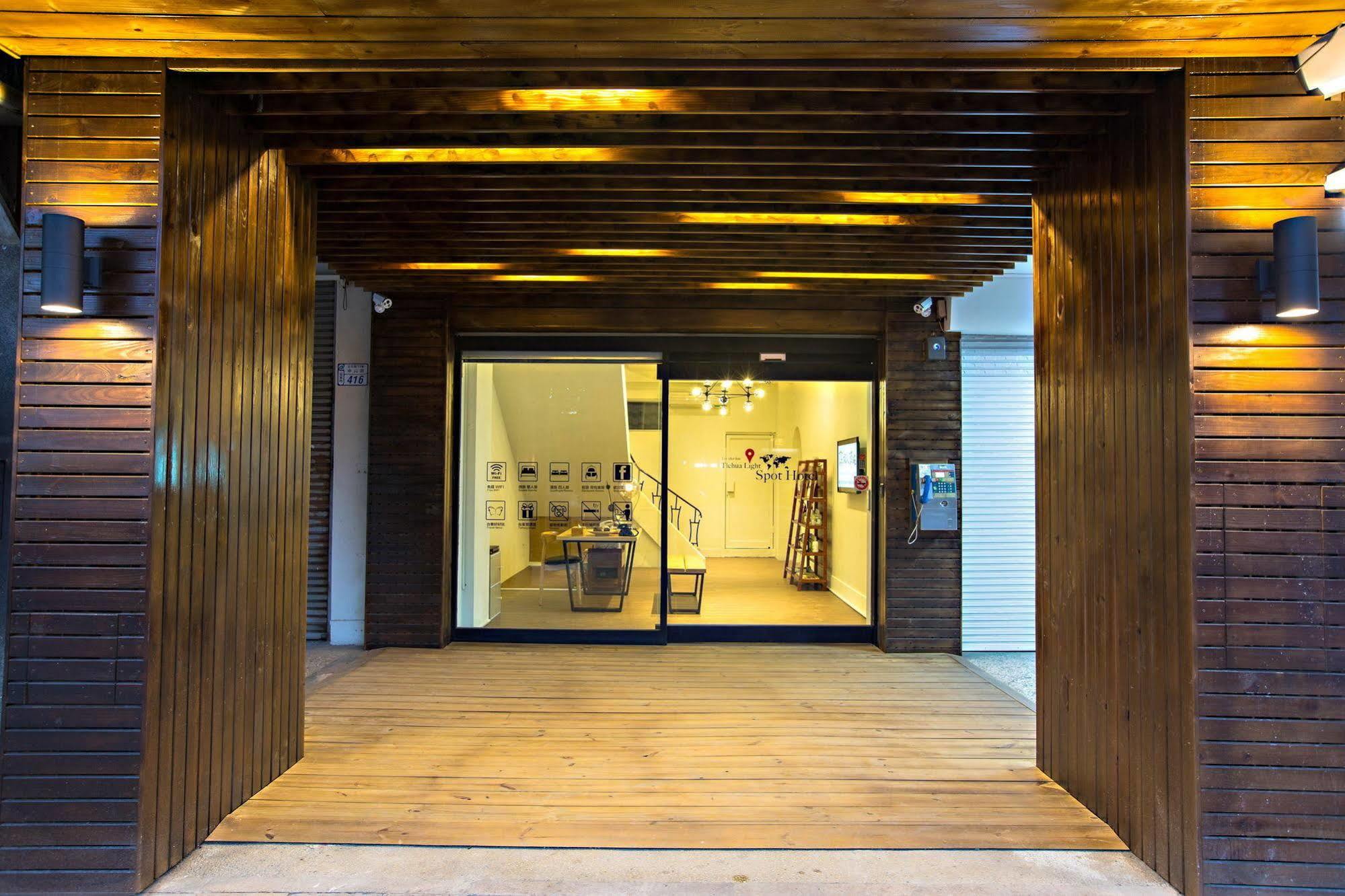 Traveller-Inn Day Moon Hotel Taitung Exterior photo